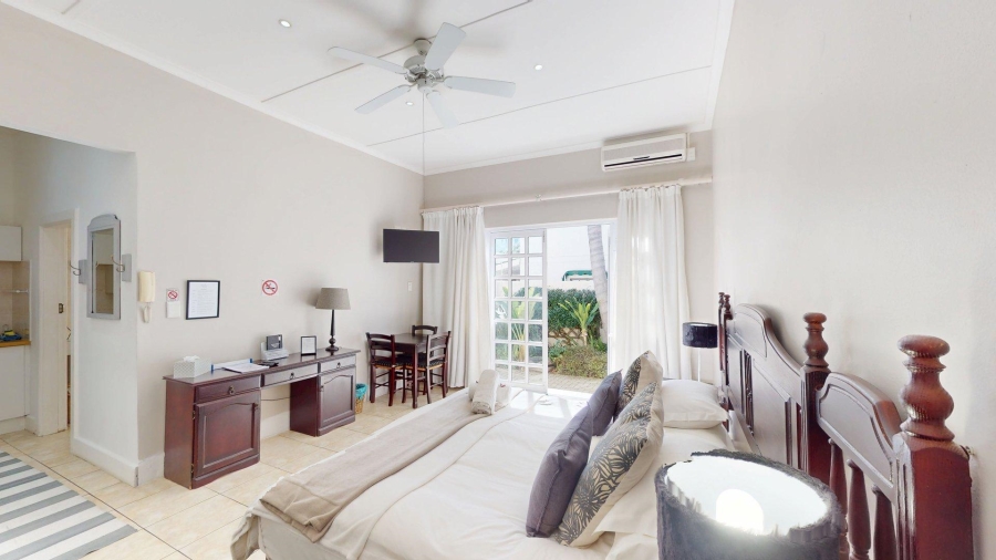 8 Bedroom Property for Sale in Summerstrand Eastern Cape